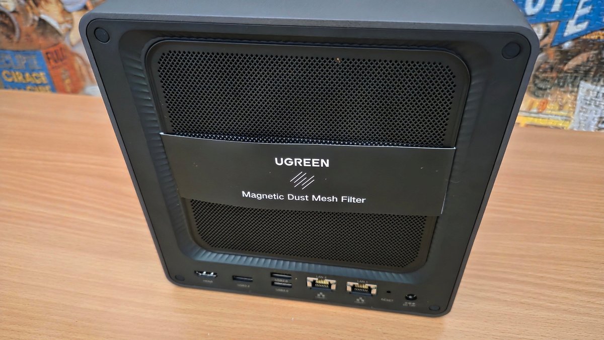 UGREEN NAS DXP4800 Plus