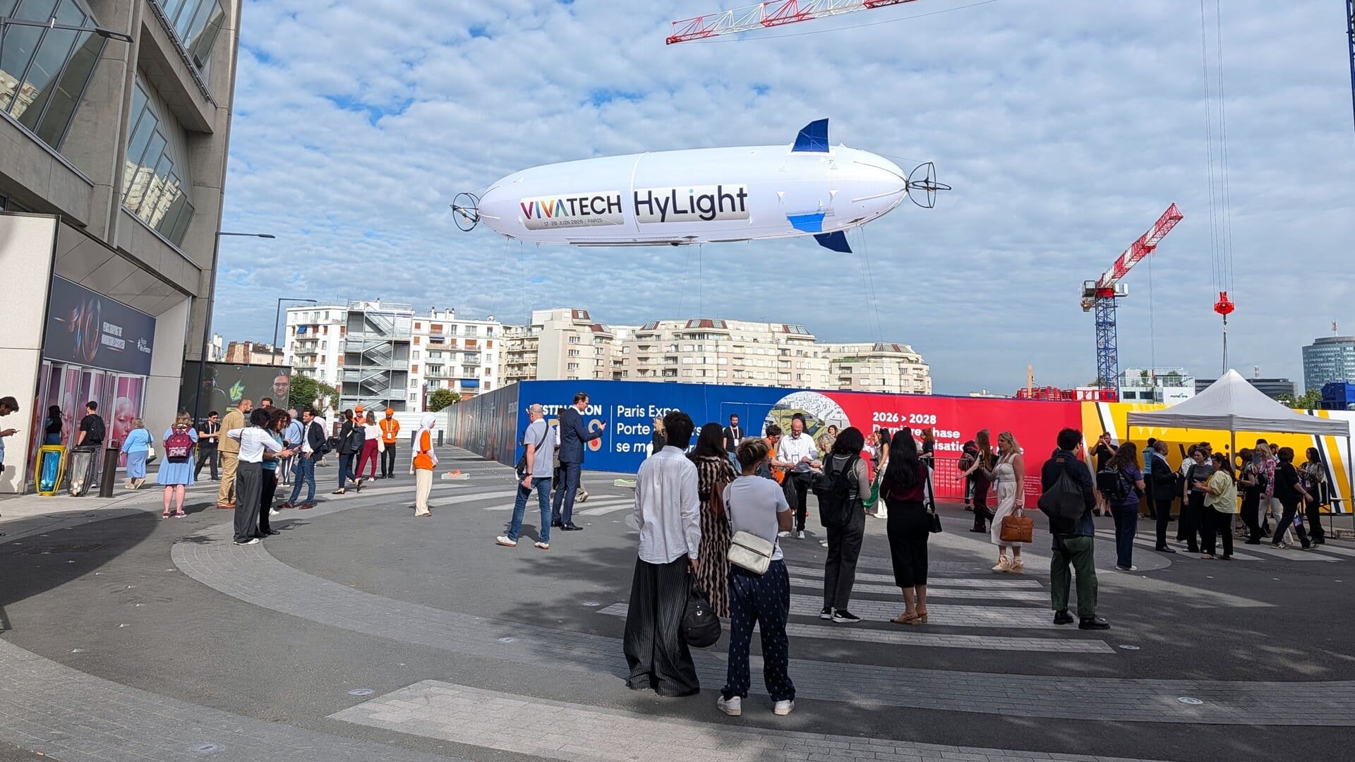 Le HyLighter, au-dessus de VivaTech cette année. © Alexandre Boero / Clubic