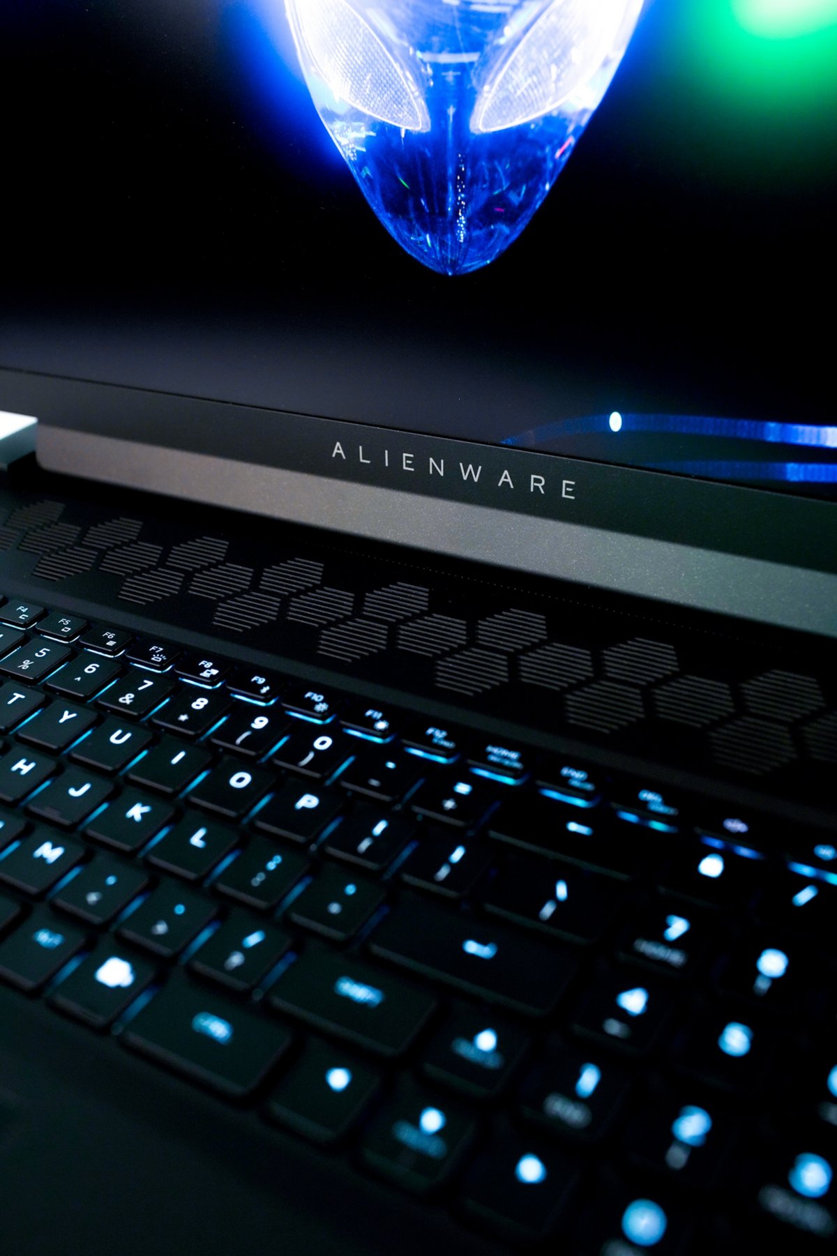 Gros-plan du m16 R2 © Alienware