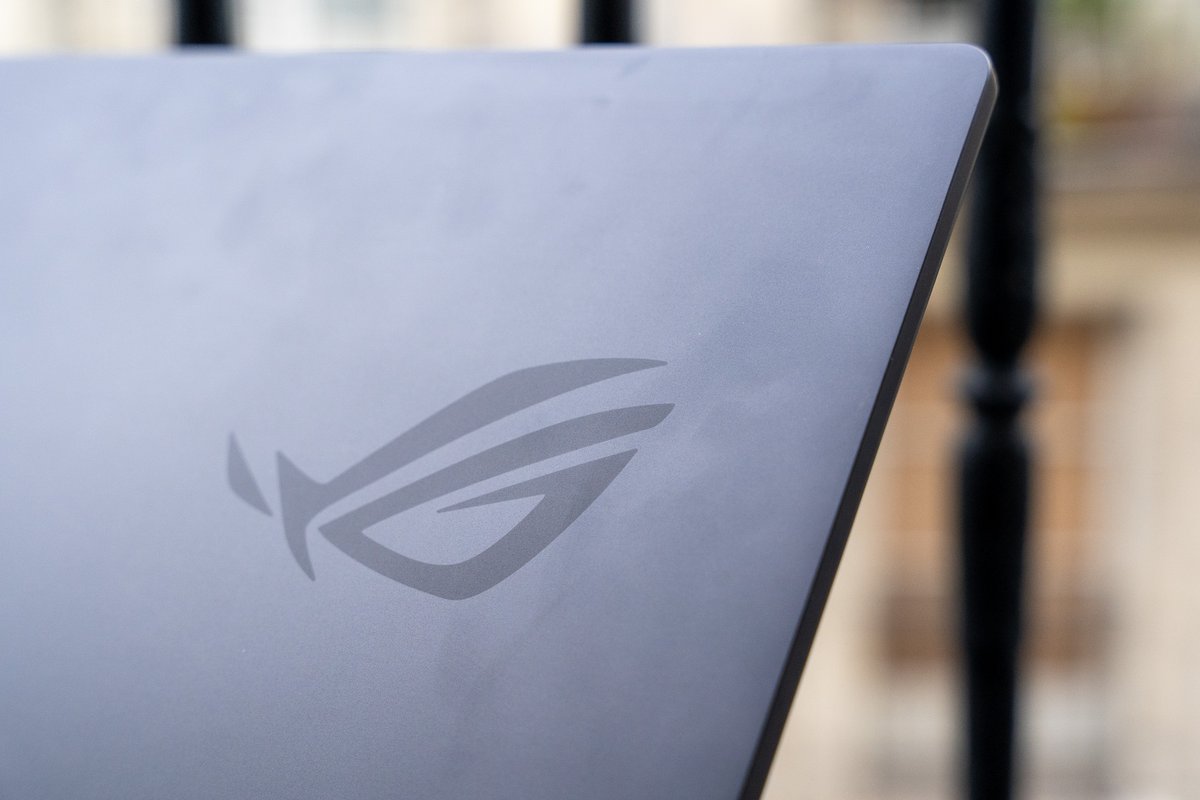 ASUS ROG Strix Scar G16 2025
