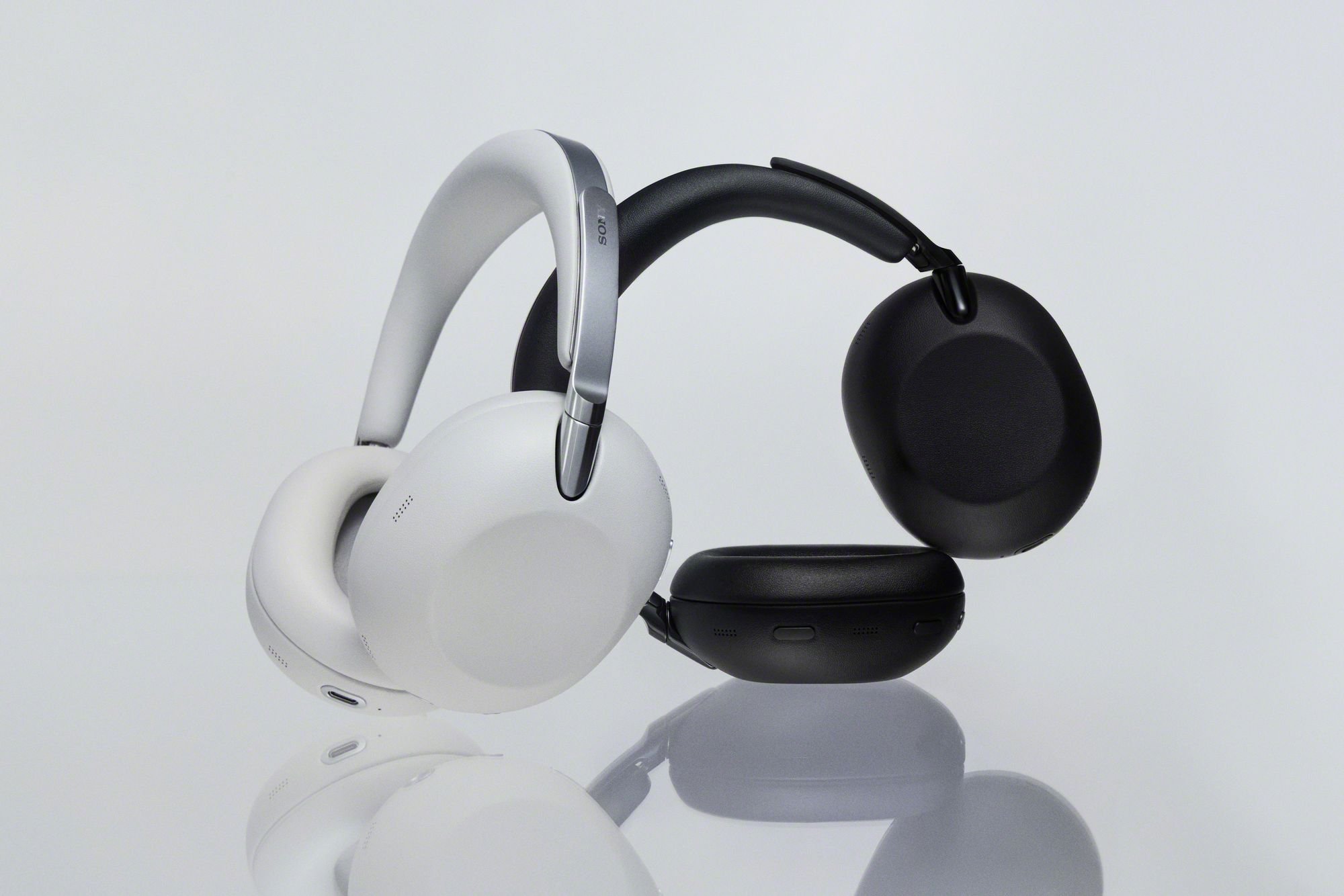 Le casque existe en gris clair (modèle testé) en noir © Sony
