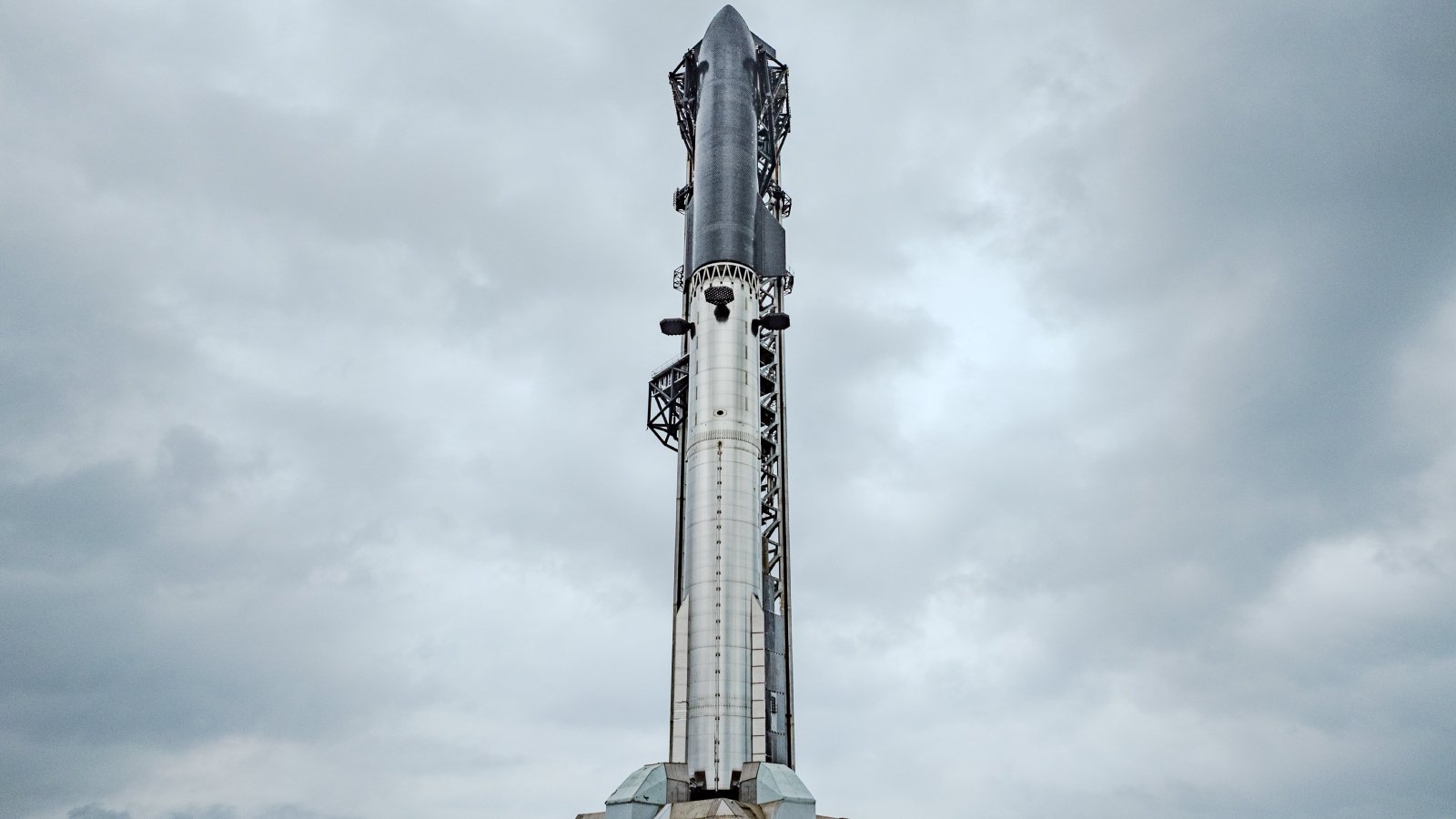 La V3 de Starship, assemblée avec le booster Super Heavy. ©SpaceX