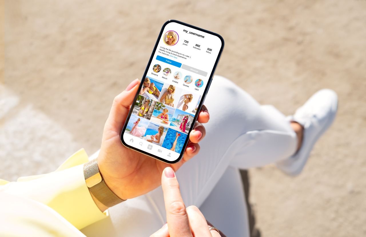 Une nouvelle mise à jour débarque dans la messagerie d'Instagram © Kaspars Grinvalds / Shutterstock
