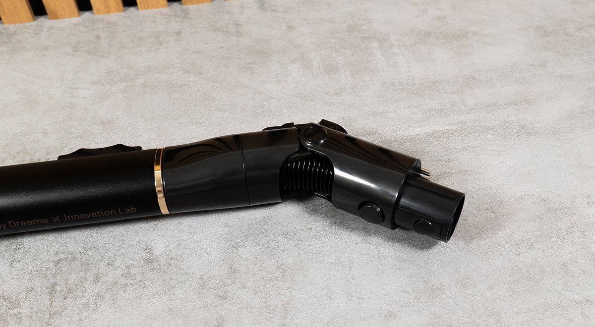 Le tube est aussi inclinable. ©Charles Gouin-Peyrot pour Clubic