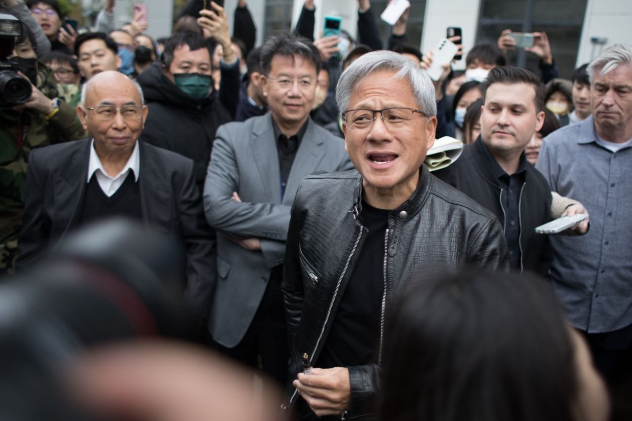 Comme l'a déclaré Jensen Huang, " À terme, l'infrastructure d'IA sera omniprésente. Nous avons investi plusieurs centaines de milliards de dollars dans un déploiement d'infrastructures d'IA de plusieurs dizaines de milliers de milliards de dollars qui prendra cinq décennies" - ©jamesonwu1972 / Shutterstock