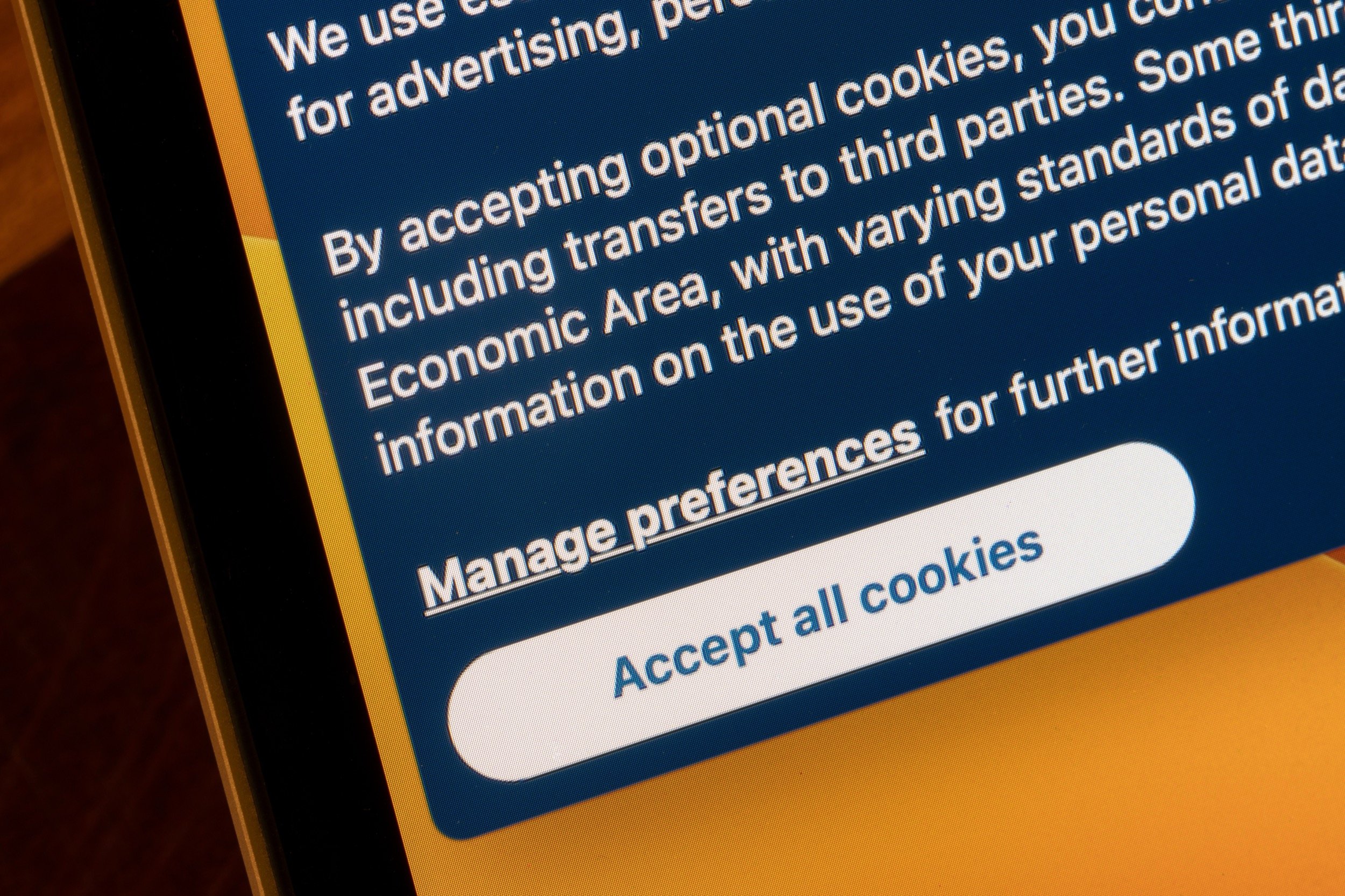 Le recueillement du consentement via les bannières de cookies n'est pas toujours respecté. Avec Cookiecrumbler, Brave entend donc remédier automatiquement aux mauvaises pratiques de sites web peu scrupuleux. © Tada Images / Shutterstock