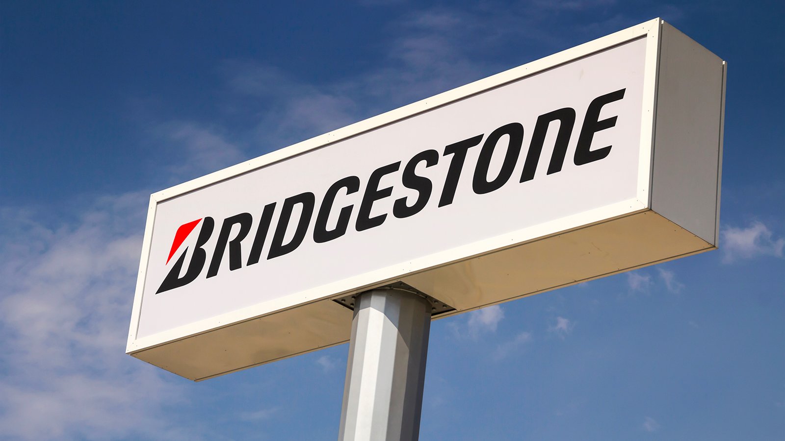 La firme digitalise son processus de développement de pneus ©Shutterstock