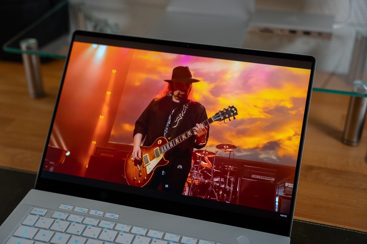 L'écran OLED du G14 est toujours aussi beau. © Clubic