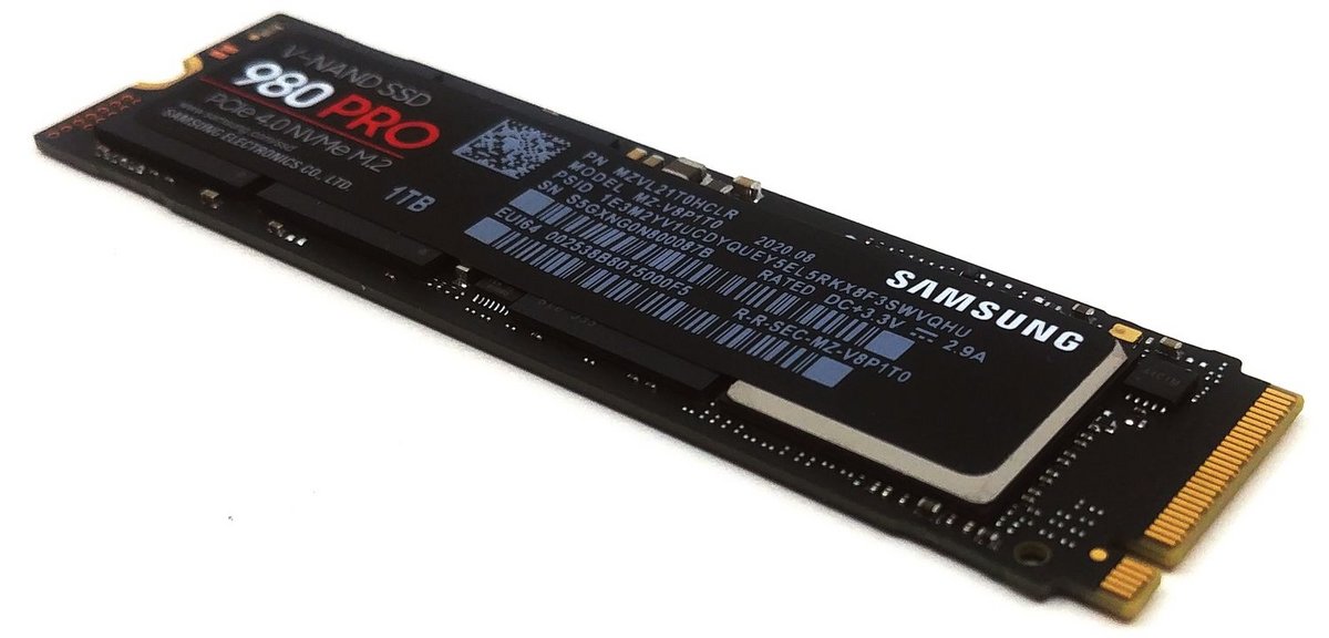 Un SSD M.2 NVMe dans le haut du panier, courtoisie de Samsung.