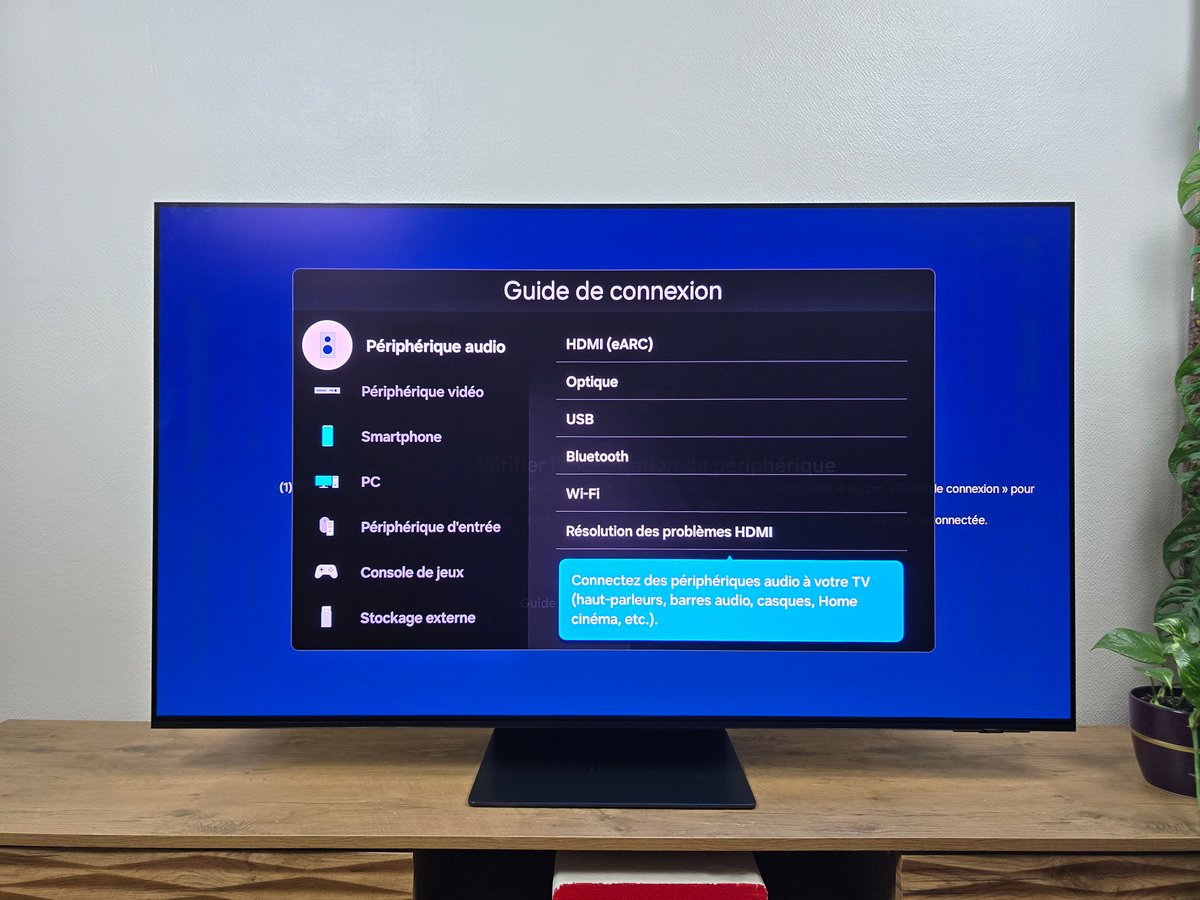 Le menu central n'apparait désormais que lorsque vous recherchez à connecter un appareil externe sans succès © Matthieu Legouge