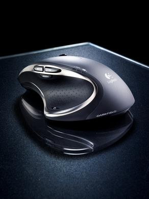 0000018602357930-photo-logitech-performance-mouse-mx-lifestyle.jpg