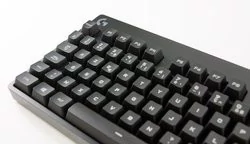 00FA000008477140-photo-logitech-g810-orion-spectrum-6.jpg