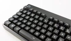 Logitech G810 Orion Spectrum, un clavier mécanique pour joueur - CNET France