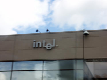 0000011800128696-photo-visite-intel-fab24.jpg