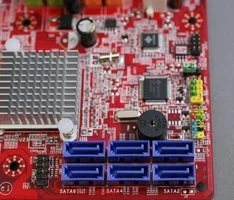000000C800515050-photo-carte-m-re-msi-msi-g965-mdh-d-tail-5.jpg