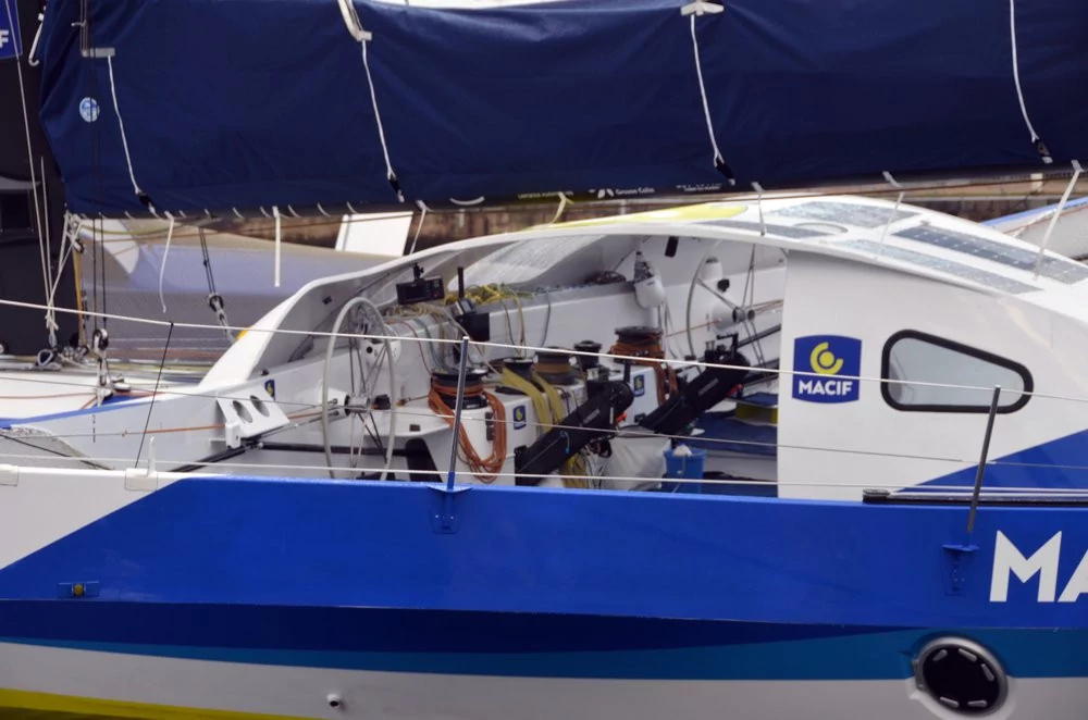 03E8000008245718-photo-trimaran-macif-jerome-cartegini.jpg