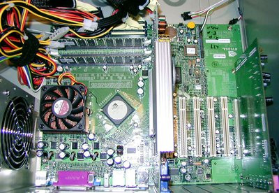 0190000000054429-photo-nforce-2-mobo.jpg