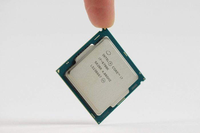 02BC000008128526-photo-intel-core-i7-6700k-3.jpg