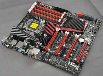 0000014003123268-photo-asus-rampage-3-extreme-photo-2.jpg