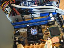 00D2000000069482-photo-shuttle-sb61g2-reflexion-le-chipset-et-son-petit-ventilateur.jpg