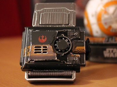 0000012C08551908-photo-bb-8-battleworn-forceband-sphero.jpg