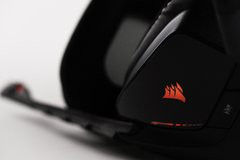 00F0000008165690-photo-corsair-void.jpg