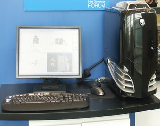 0000010400120738-photo-intel-idf-05-alienware.jpg