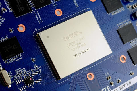 0000014004378232-photo-nvidia-geforce-gtx-560-la-puce.jpg