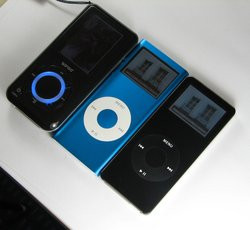 00FA000000382160-photo-ipod-nano-1g-ipod-nano-2g-et-sandisk-sansa.jpg