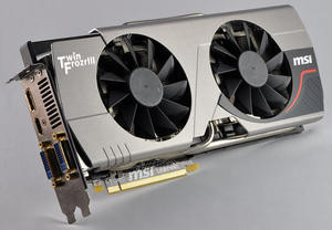 012C000004539174-photo-msi-n580-gtx-lightning-7.jpg