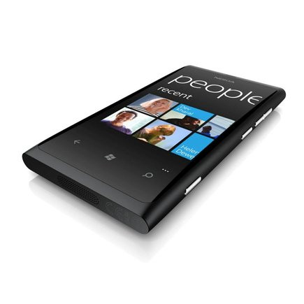 01B3000004801408-photo-t-l-phone-portable-nokia-lumia-800-noir.jpg