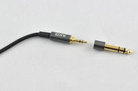 00C8000004708282-photo-akg-k550-jack.jpg