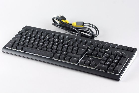 Test du Strafe, un clavier mécanique pour joueur signé Corsair - GinjFo