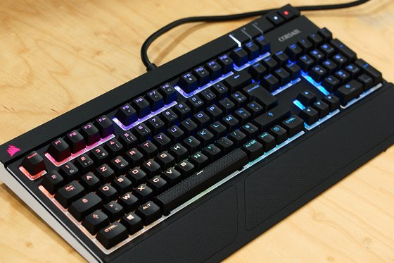 0230000008248248-photo-corsair-strafe-rgb-2.jpg