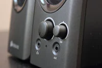 00C8000004426146-photo-corsair-sp2200.jpg