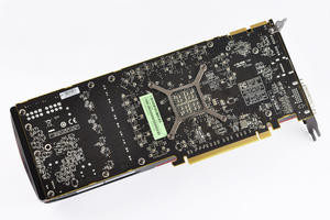 012C000004837520-photo-amd-radeon-hd-7970-carte-6.jpg