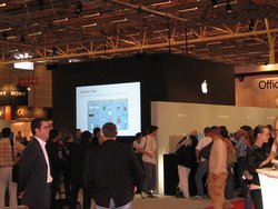 00FA000000361561-photo-apple-expo-2006.jpg