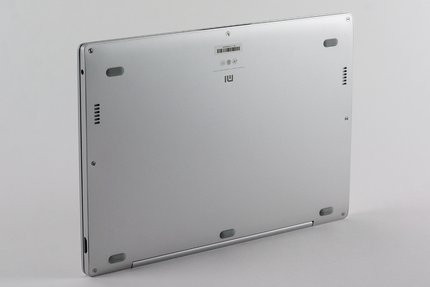 01AE000008569250-photo-xiaomi-mi-notebook-air-5.jpg