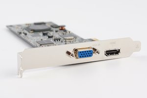 012C000006276096-photo-avermedia-4.jpg