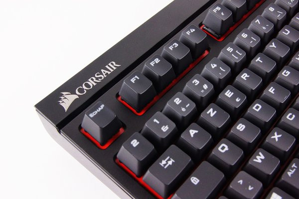 Test du Strafe, un clavier mécanique pour joueur signé Corsair - GinjFo