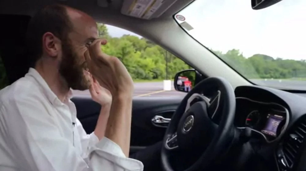 03E8000008121034-photo-remotely-kill-a-jeep-on-the-highway-copyright-wired.jpg