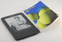 00C8000004195640-photo-kindle-3g-vs-poche.jpg