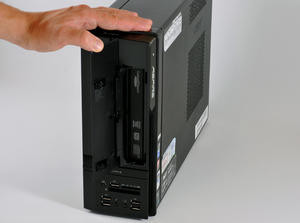 012C000002409038-photo-acer-aspire-x3200-nf7a-trappe-dvd.jpg