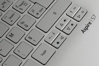 0140000005588913-photo-acer-aspire-s7.jpg