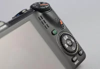 00C8000004362892-photo-fujifilm-finepix-f550-molette2.jpg