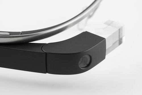 01F4000006009118-photo-google-glass-une-commercialisation-en-2014.jpg