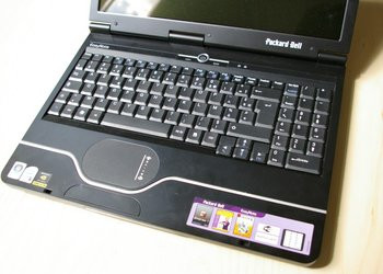 000000FA00560626-photo-packard-bell-mx67.jpg