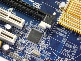 000000C800307028-photo-carte-m-re-nforce-5x-gigabyte-2.jpg