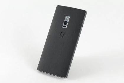 01A4000008146760-photo-oneplus-two-3.jpg