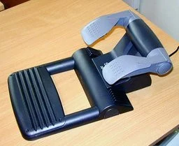 0100000000056042-photo-saitek-r440-force-feedback-wheel-p-dalier.jpg